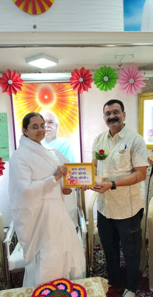 राष्ट्रीय प्रेस दिवस पर मीडिया पेशेवरों के लिए स्नेह-मिलन समारोह